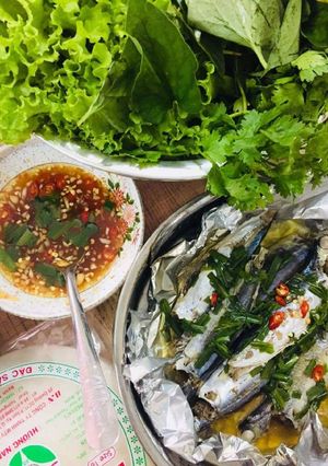 Hình của món Cá nục hấp cuốn bánh tráng.
