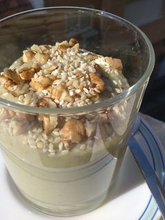 Una foto de Batido / smoothie de aguacate y plátano