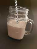 Karobowy shake z bananem i lodami oreo
