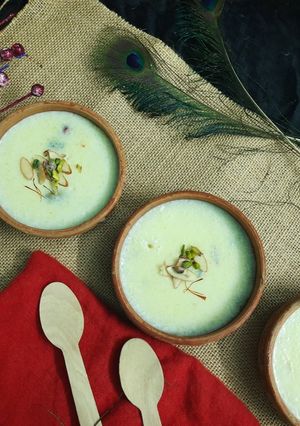 শাহী ফিরনি(shahi phirni recipe in Bengali) রেসিপির প্রধান ছবি