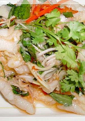 Hình của món Chân gà rút xương chua ngọt.
