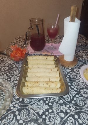 Una foto de Canelones relleno de chau chau 😋👌🏻