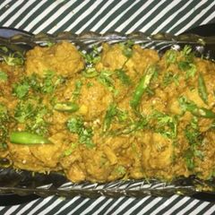 A picture of Chicken roast masala.