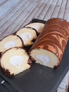 Foto resep Bolu gulung krim & keju lembut ekonomis
