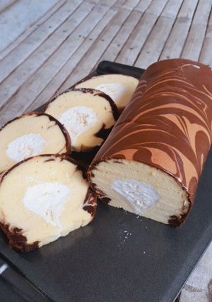 Foto resep Bolu gulung krim & keju lembut ekonomis