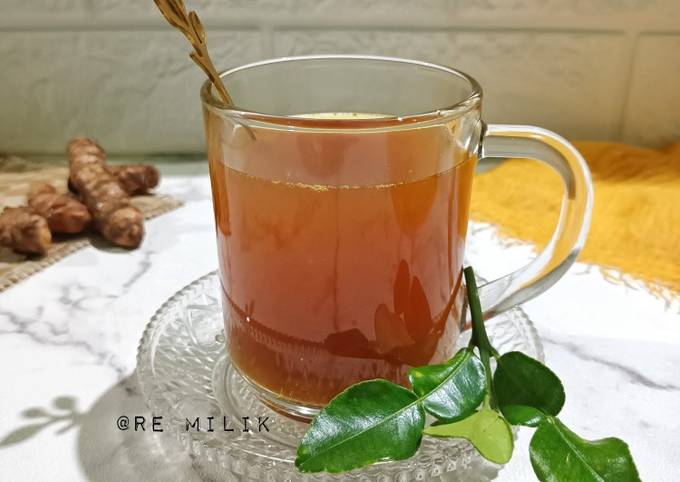 Langkah Mudah untuk Membuat 260. Wedang Kunyit Asem Daun Jeruk Anti Gagal