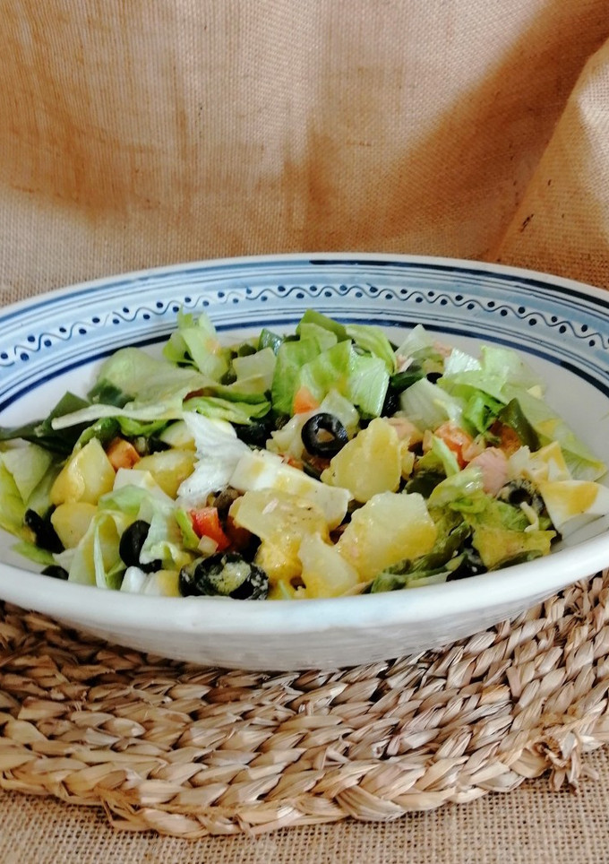 Una foto de Ensalada Nicoise o nizarda