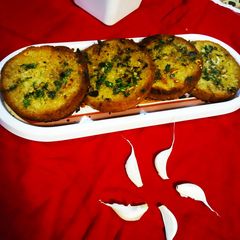 A picture of Garlic Bread.