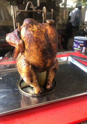 Una foto de Pollo sentado ahumado al estilo Sonorense