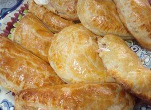 Una foto de Empanadas hawaianas de camarón horneadas