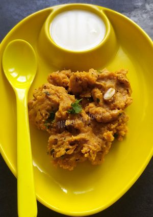 A picture of Jwaaricha Peethacha Upma / Jowar Flour Upma.