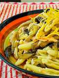 Cavatoni con salmone affumicato e melanzane
