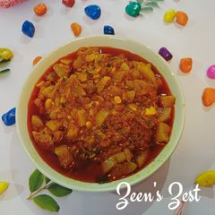 A picture of Lauki Tamater/Bottle Gourd Curry.
