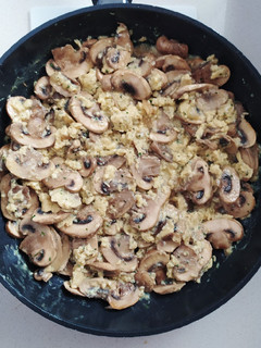 Foto principal de Huevos revueltos con champiñones