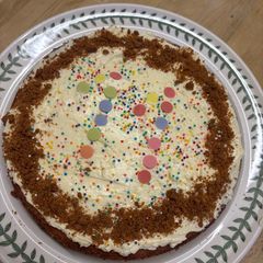 A picture of Vanilla Biscoff Cake.