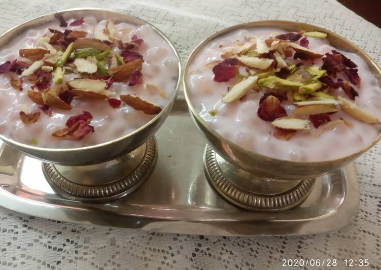 Recipe of Appetizing Sabudana kheer rose flavor