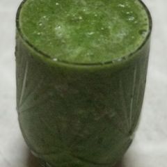 A picture of Healthy Green juice.