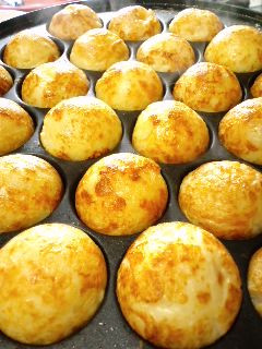 A picture of Osaka-Style Takoyaki Using Takoyaki Flour.