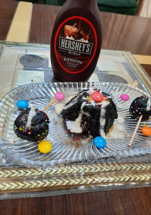A picture of Oreo lava cake.