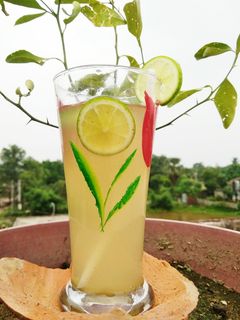 লেমন জ্যুস (lemon juice recipe in Bengali) রেসিপির প্রধান ছবি