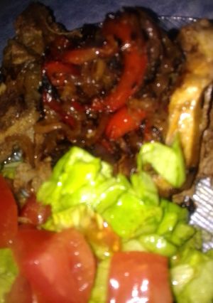 Una foto de Bifes! Con cebolla y morrón