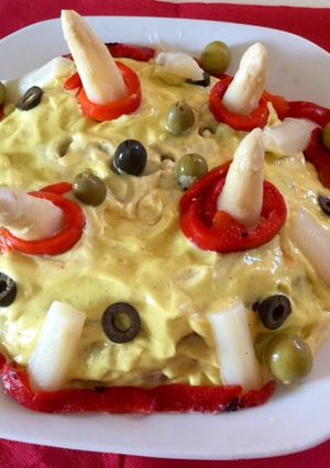 Una foto de Ensaladilla de patatas atún y lombarda