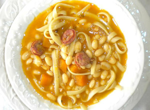 Una foto de Porotos con rienda