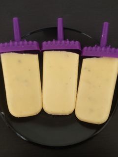மாம்பழ குல்ஃபி (Mango kulfi recipe in tanil) செய்முறை முக்கிய புகைப்படம்