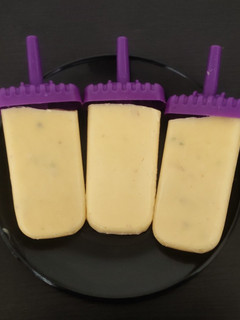 மாம்பழ குல்ஃபி (Mango kulfi recipe in tanil) செய்முறை முக்கிய புகைப்படம்