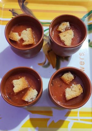 टोमॅटो सूप (Tomato Soup Recipe In Marathi) रेसिपी चे मुख्य फोटो 