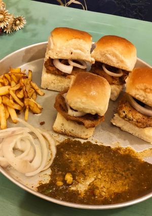 A picture of Chana daal bun kabab.
