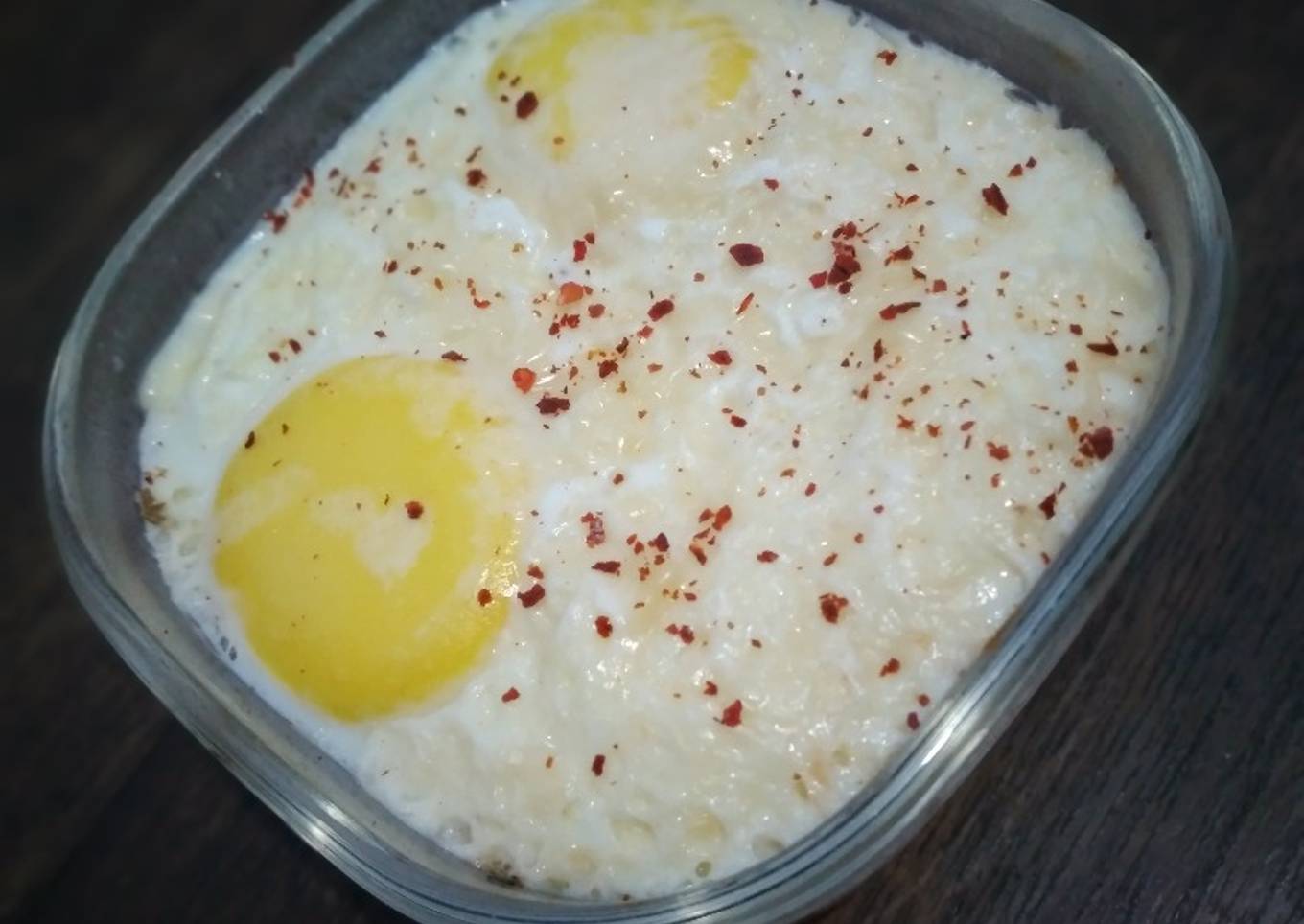 Cheesy baked eggs
