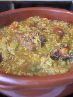 Una foto de Arroz con conejo