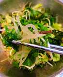 Gỏi rong sụn và rong wakame
