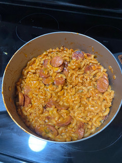 A picture of Ez cheezy sausage pasta.