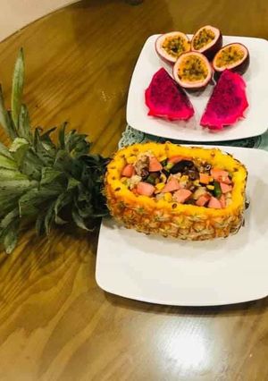Hình của món Cơm rang quả dứa.