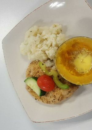 A picture of Peppered mash, chicken fillet & squash.