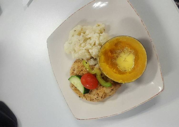 Peppered mash, chicken fillet & squash