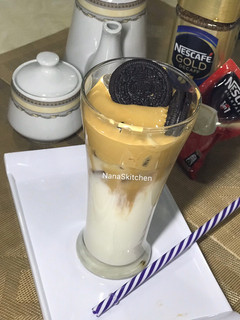 A picture of Dalgona coffe.