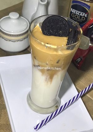A picture of Dalgona coffe.