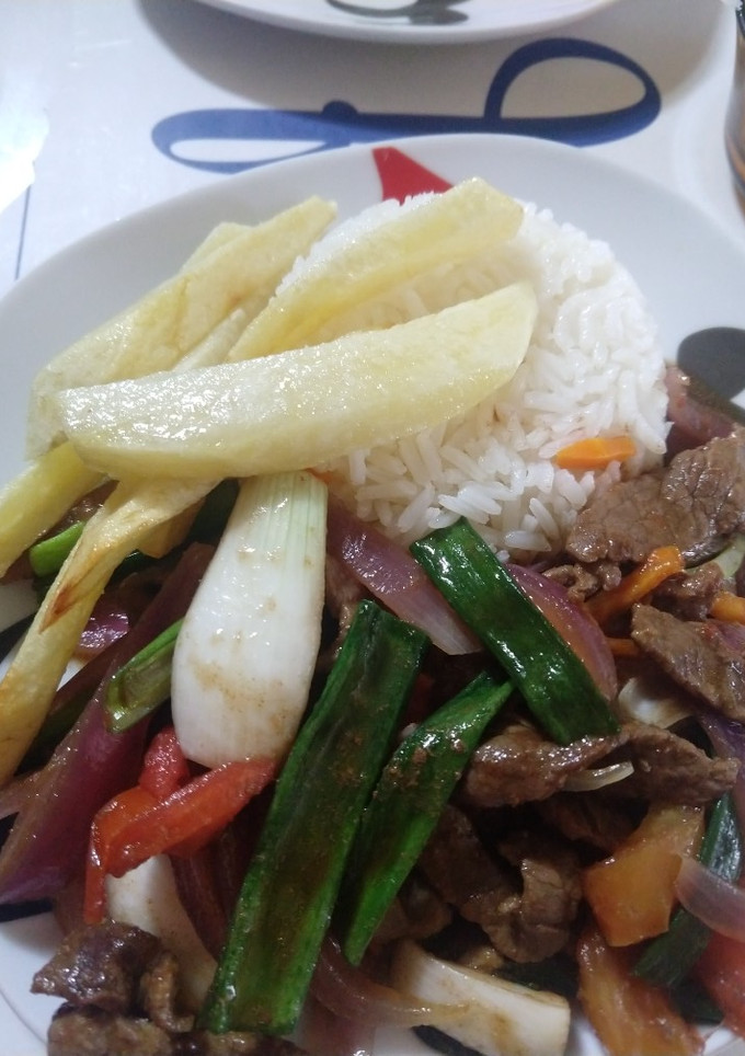 Una foto de Lomo saltado