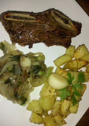 Una foto de Costilla con Papa a la Provenzal