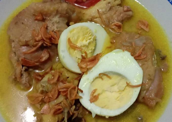 Opor ayam telor