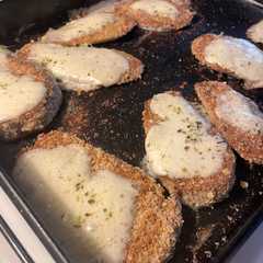 Una foto de MILANESAS de BERENJENA 🍆 rápidas