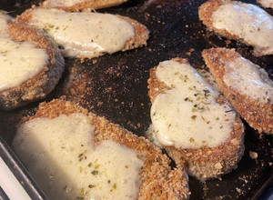 Una foto de MILANESAS de BERENJENA 🍆 rápidas