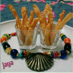 A picture of Stick Papdi.