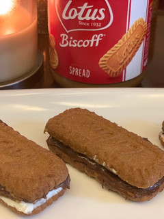 A picture of Lotus biscoff Munchies💞.