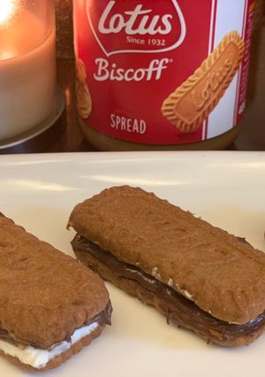 A picture of Lotus biscoff Munchies💞.