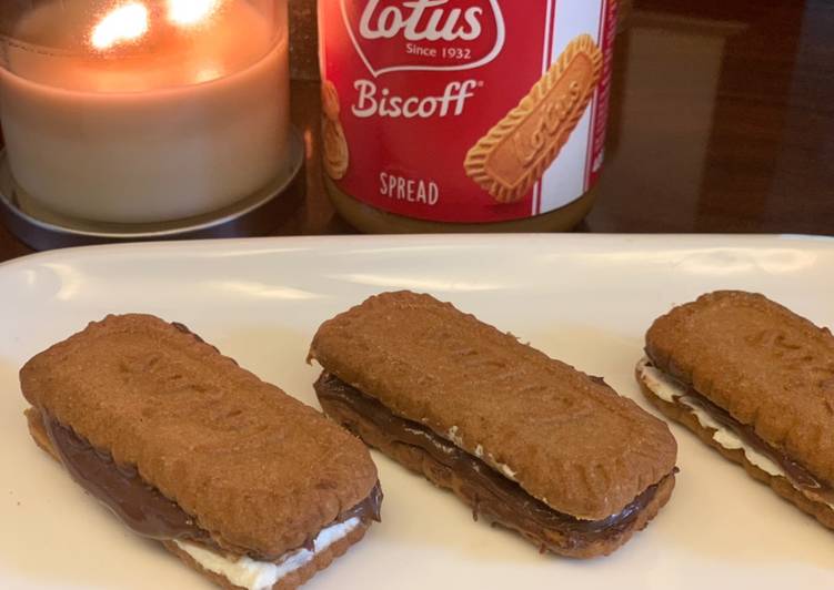 Recipe of Favorite Lotus biscoff Munchies💞