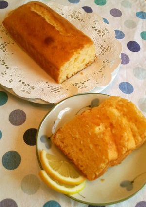 A picture of Mix and Bake Lemon Yogurt Cake.